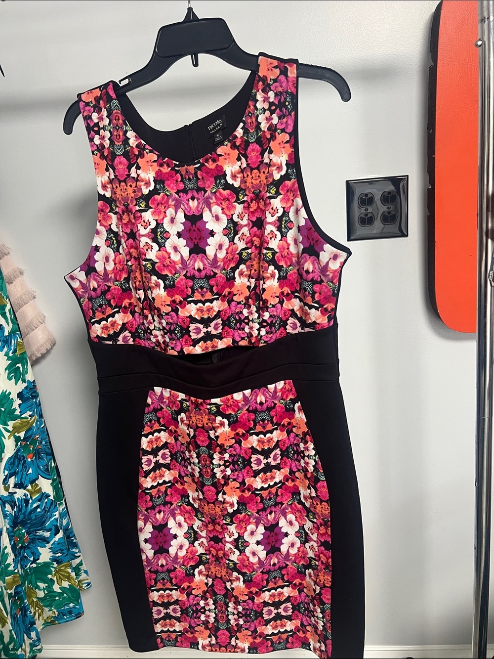 Nicole Floral Sheath Dress with Black Panels